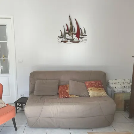 - T3 Avec Terrasse Et Parking - Fr-1-319-5