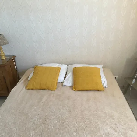 - T3 Avec Terrasse Et Parking Apartment