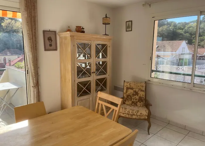 - T3 Avec Terrasse Et Parking - Fr-1-319-5 شقة *