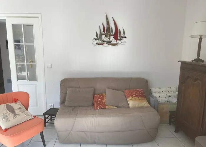 - T3 Avec Terrasse Et Parking - Fr-1-319-5