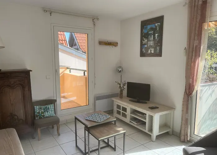 - T3 Avec Terrasse Et Parking - Fr-1-319-5