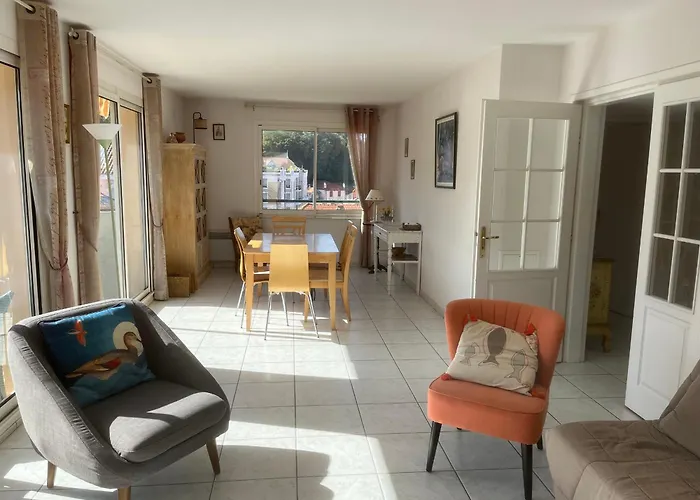 شقة - T3 Avec Terrasse Et Parking - Fr-1-319-5